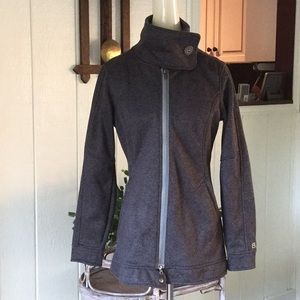 Avalanche outdoor coat with pockets